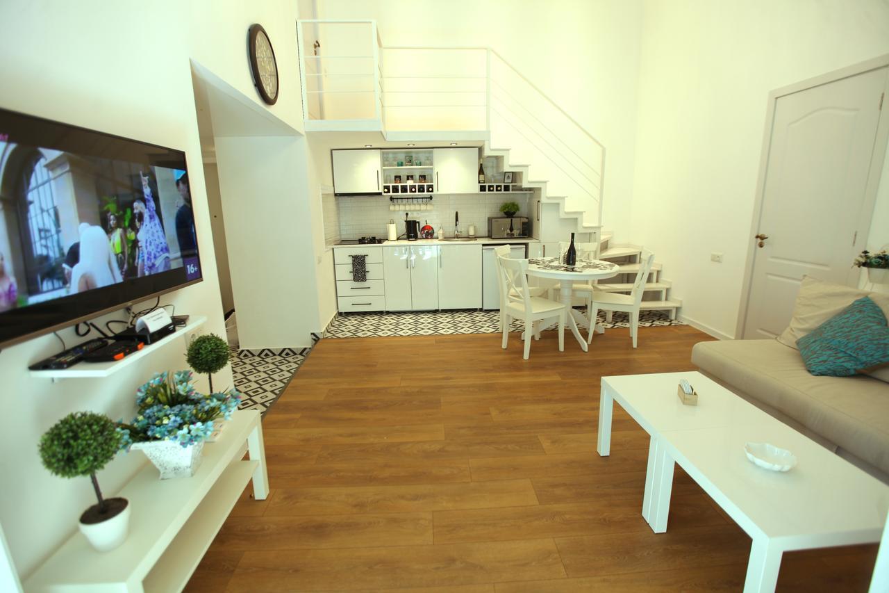 Diplomat Apartment Tbilisi Exterior foto